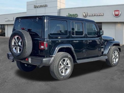 Used 2022 Jeep Wrangler Unlimited Sahara w/ Cold Weather Group AWD/4WD image 7