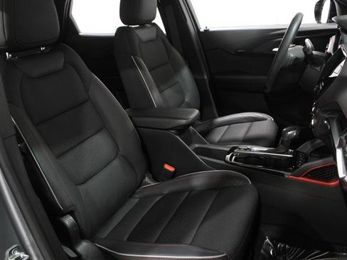 Used 2023 Chevrolet TrailBlazer RS w/ Convenience Package image 18