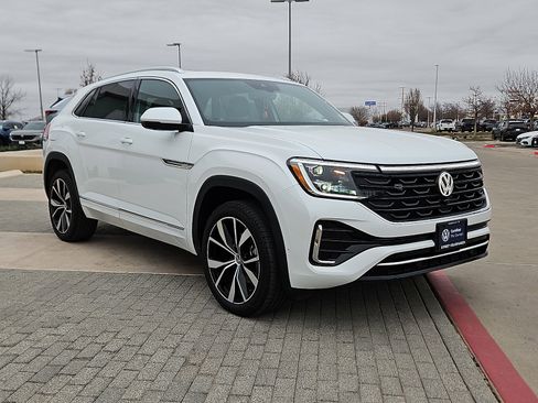 Used 2025 Volkswagen Atlas Cross Sport SEL Premium R-Line image 4