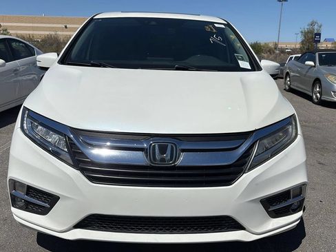 Used 2018 Honda Odyssey Elite image 2