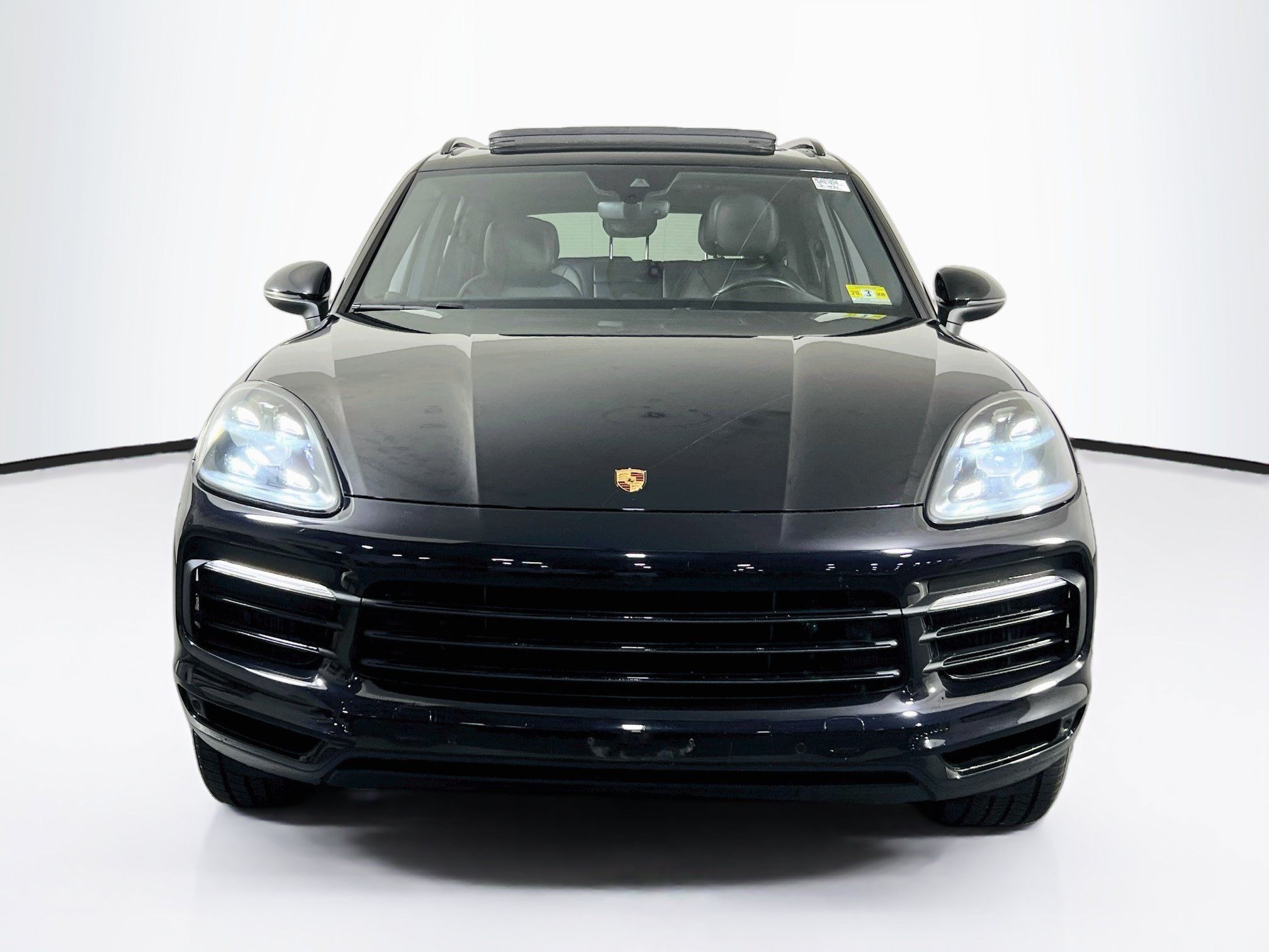 Used 2021 Porsche Cayenne AWD/4WD image 2