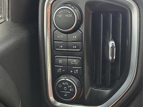 Used 2021 Chevrolet Silverado 1500 RST AWD/4WD image 13