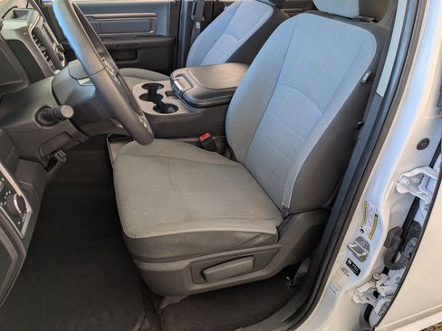 Used 2021 RAM 1500 Classic SLT image 16