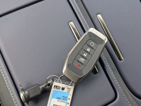 New 2026 INFINITI QX80 4WD w/ Sport Exterior Package image 40