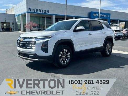 Certified 2025 Chevrolet Equinox LT image 1