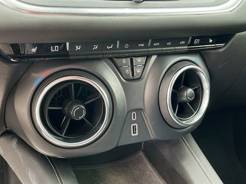 Used 2024 Chevrolet Blazer LT AWD/4WD image 14