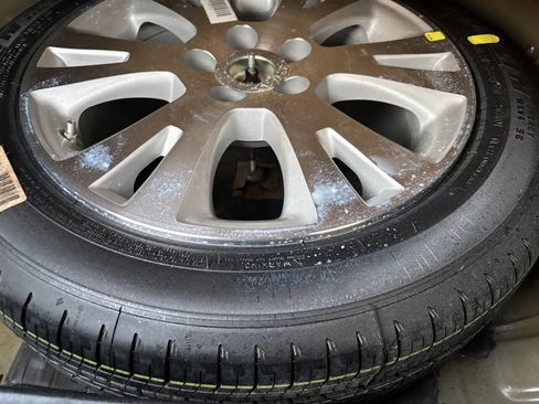 Used 2012 Toyota Avalon image 34