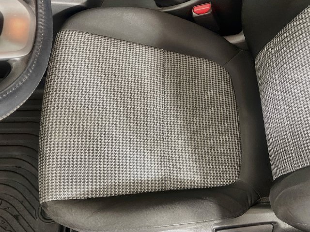 Used 2019 Hyundai Kona SE FWD image 19