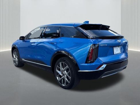 New 2026 Cadillac Optiq Luxury 1 image 7