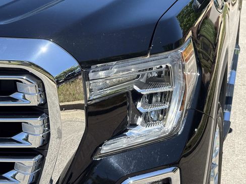 Used 2020 GMC Sierra 1500 SLT w/ SLT Premium Plus Package AWD/4WD image 11