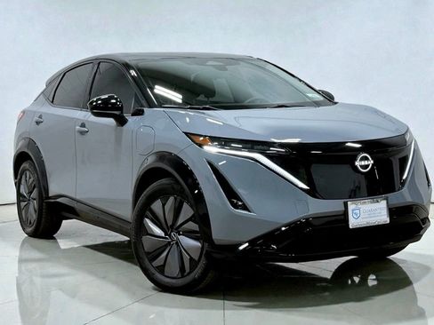Used 2023 Nissan Ariya AWD image 5
