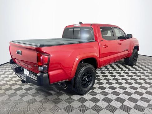 Used 2020 Toyota Tacoma SR5 AWD/4WD image 8