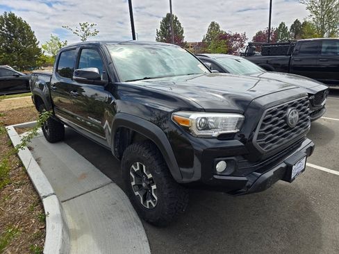 Used 2020 Toyota Tacoma TRD Off-Road w/ Technology Package AWD/4WD image 16