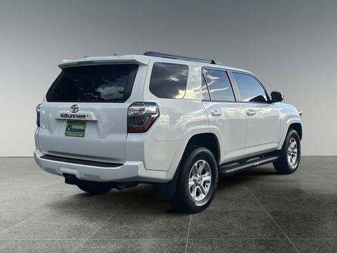 Used 2021 Toyota 4Runner SR5 image 7