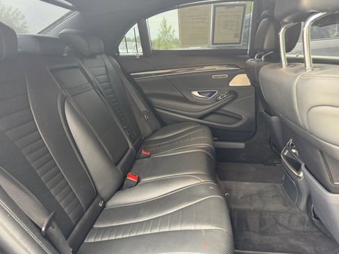 Used 2019 Mercedes-Benz S 560 4MATIC Sedan image 30