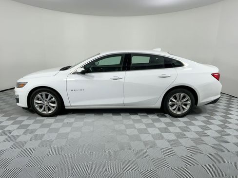 Used 2025 Chevrolet Malibu LT image 2