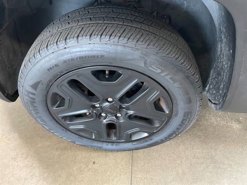 Used 2018 Jeep Renegade Sport w/ Power & Air Group AWD/4WD image 21