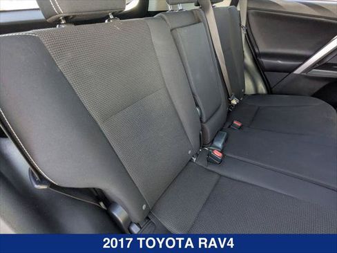 Used 2017 Toyota RAV4 XLE FWD image 22