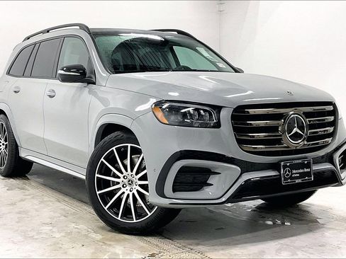 New 2026 Mercedes-Benz GLS 450 4MATIC image 1