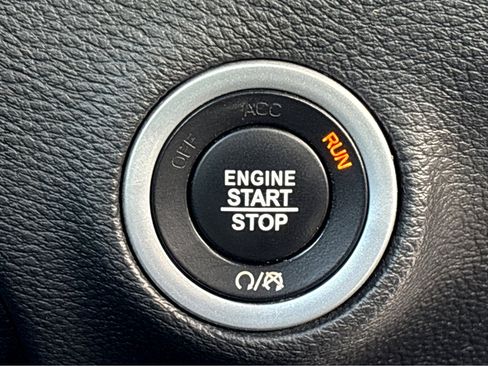 Used 2018 Dodge Challenger SXT Plus image 6