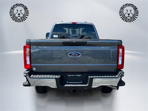 New 2025 Ford F350 XLT w/ FX4 Off-Road Package image 6