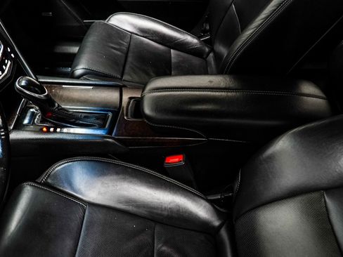 Used 2019 Cadillac XTS Luxury image 17