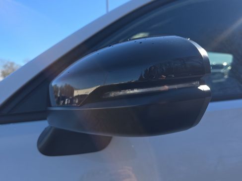 Used 2025 Honda HR-V Sport image 28