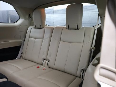 Used 2020 Nissan Pathfinder SL image 26