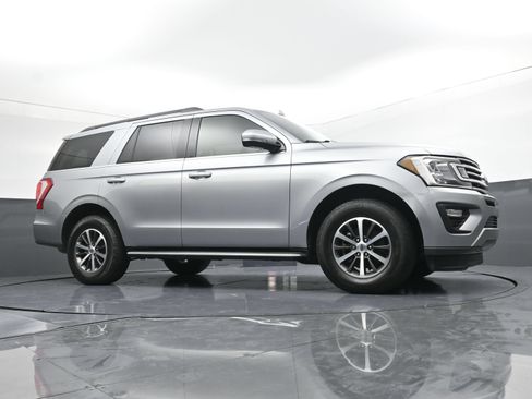 Used 2021 Ford Expedition XLT RWD image 25