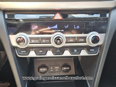 Used 2020 Hyundai Elantra SEL w/ Cargo Package (C1) FWD image 10