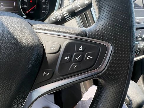 Used 2024 Chevrolet Equinox LS w/ LS Convenience Package FWD image 18