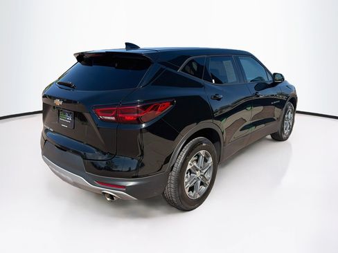 Used 2025 Chevrolet Blazer LT AWD/4WD image 9