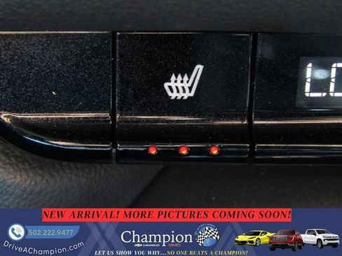 Used 2020 Chevrolet Blazer LT FWD image 13