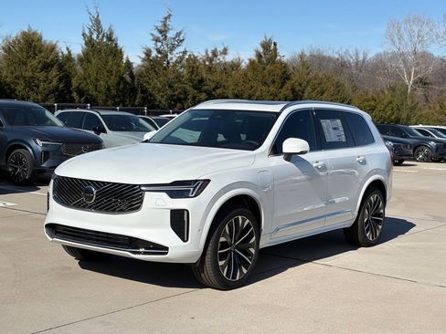 New 2026 Volvo XC90 T8 Plus w/ Protection Package Premier image 3