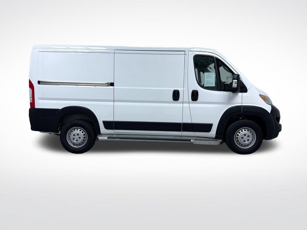 Used 2025 RAM ProMaster 2500 w/ U-Haul Equipment Group FWD image 13