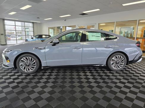 New 2026 Hyundai Sonata Limited image 7