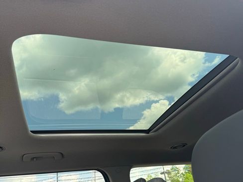 New 2026 Kia EV9 Wind image 16