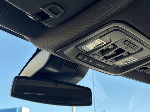 Used 2025 GMC Sierra 1500 SLT w/ SLT Premium Plus Package image 27