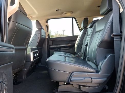 Used 2024 Ford Expedition Max XLT image 11