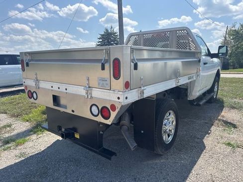 New 2024 RAM 2500 Tradesman w/ Chrome Appearance Group AWD/4WD image 5