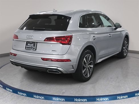 Used 2023 Audi Q5 2.0T Premium w/ Convenience Package image 6