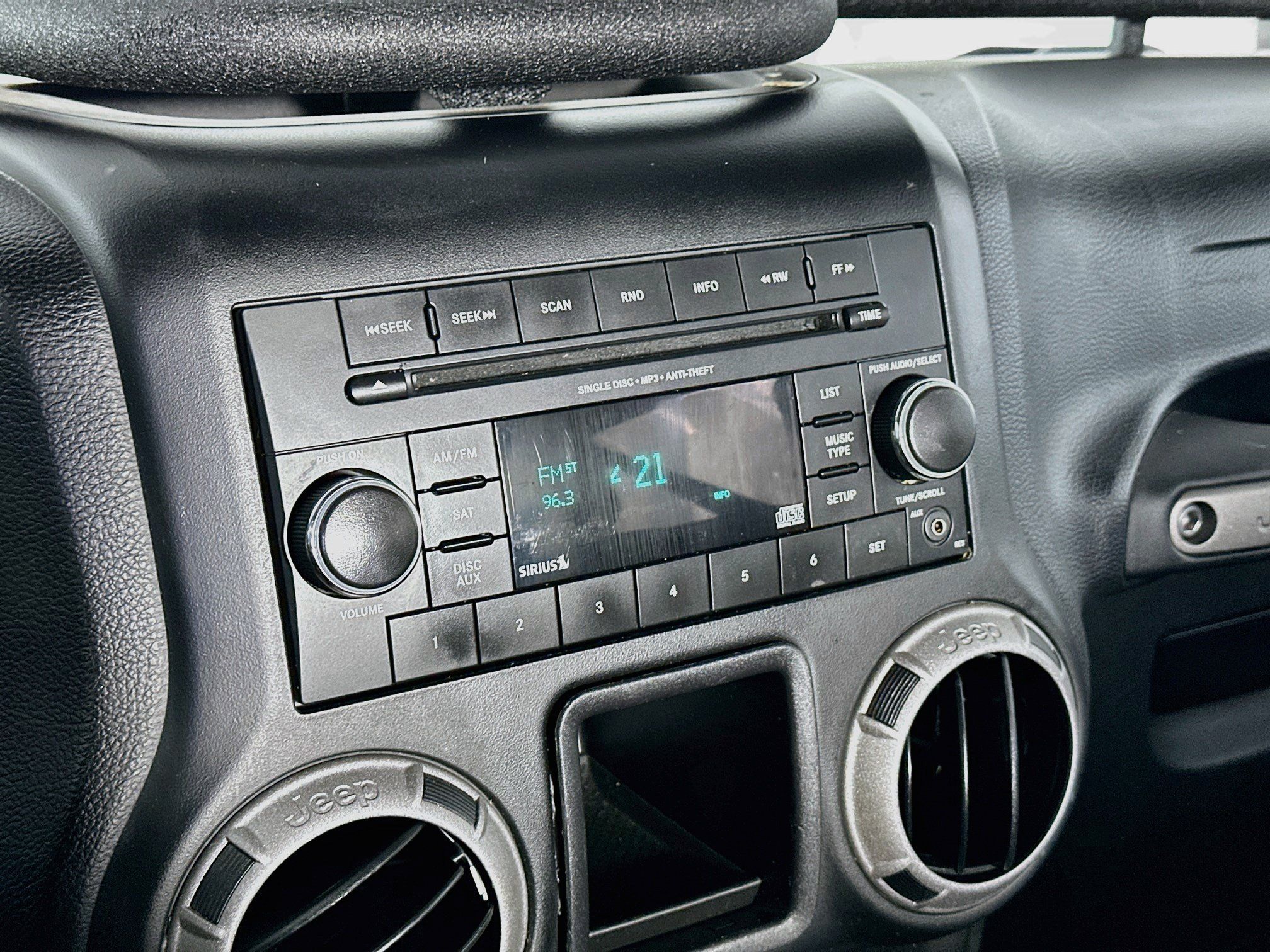 Used 2013 Jeep Wrangler Sport AWD/4WD image 17
