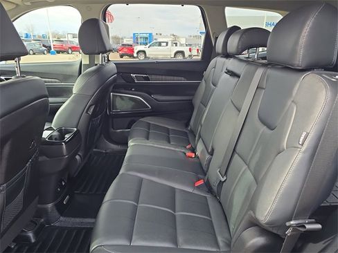 Used 2023 Kia Telluride AWD image 22