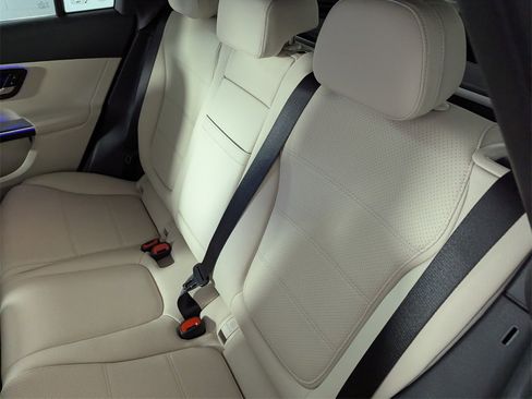 New 2026 Mercedes-Benz GLC 300 image 12