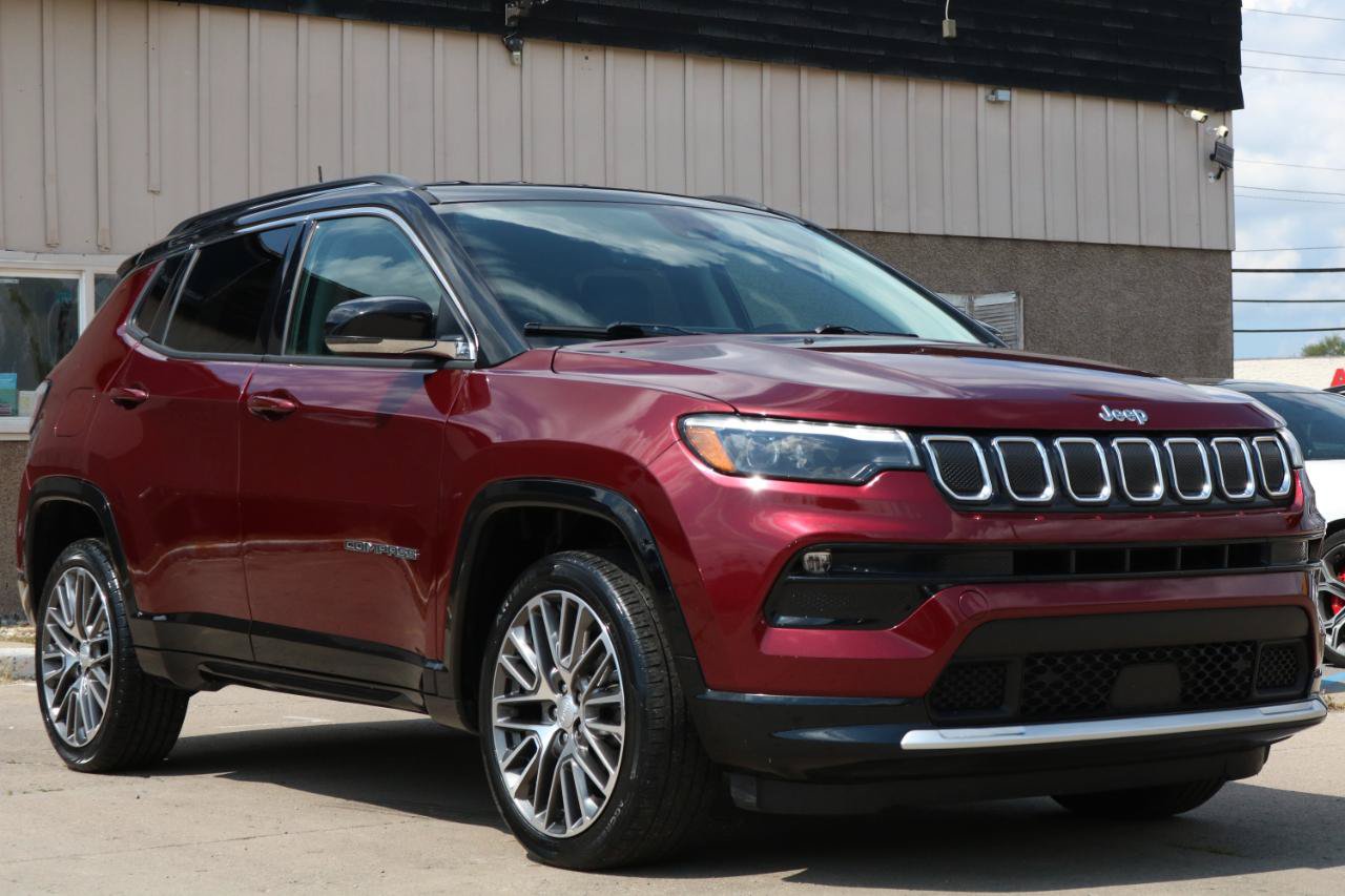 Used 2022 Jeep Compass Limited w/ Elite Group AWD/4WD image 5