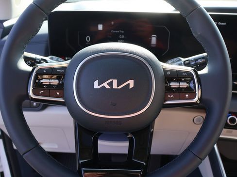 New 2026 Kia Carnival SX image 32