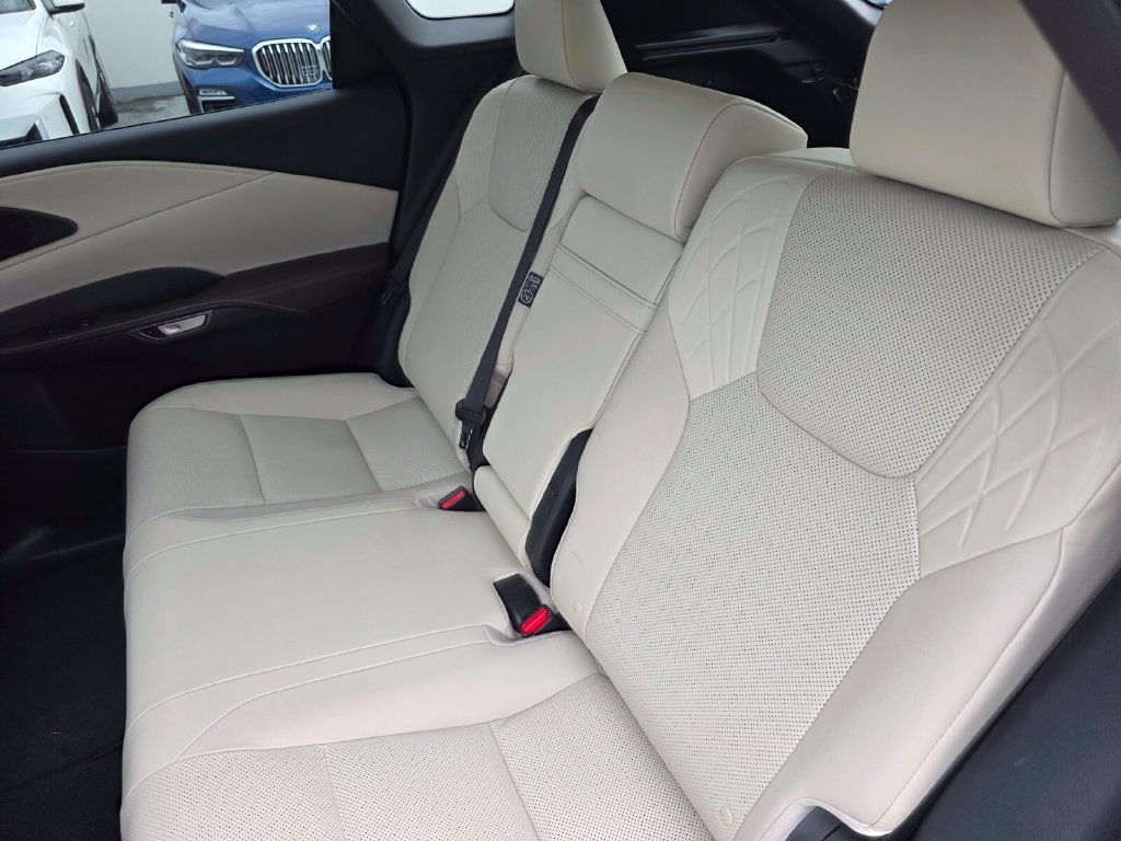 Used 2024 Lexus RX 350 Premium w/ Cold Area Package FWD image 16