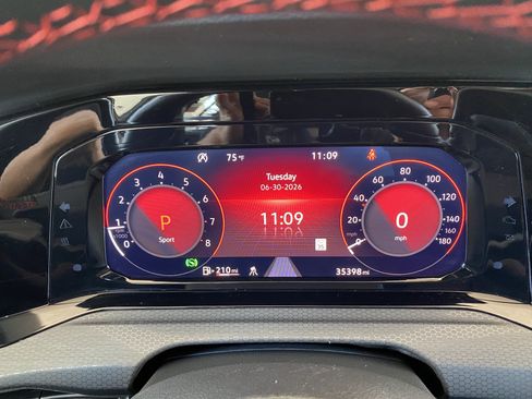 Certified 2022 Volkswagen GTI SE FWD image 27