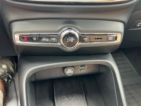 Used 2020 Volvo XC40 T5 Inscription w/ Protection Package AWD/4WD image 24