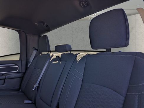 New 2026 RAM 2500 Big Horn AWD/4WD image 8